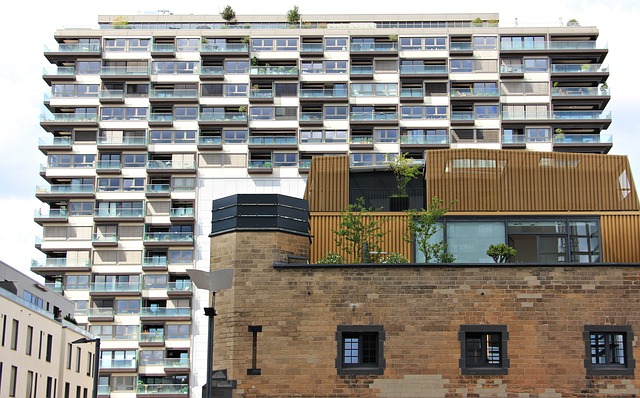 Die Kranhäusern in Köln zeichnen sich architektonisch durch eine lineare Struktur aus. Linear geht es auch bei der AfA zu. Seit kurzem gibt es verbesserte Abschreibungsmöglichkeiten für Wohnimmobilien. 