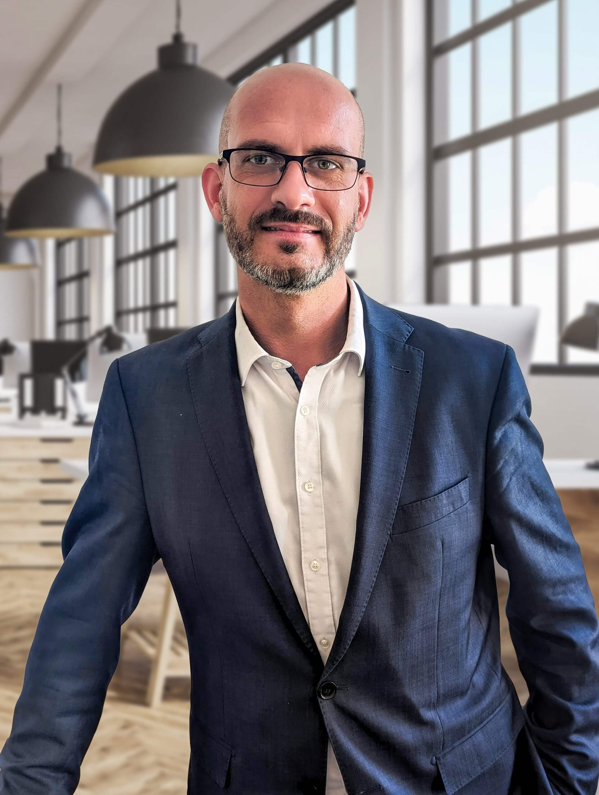 Eric Kretschmer ist langjähriger Kreditspezialist von KREDIT.DE.