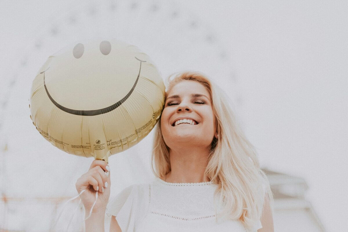 Hängt die passende Anschlussfinanzierung mit bereits guten Erfahrungen zusammen? Finde es im folgenden Test heraus. © Pexels / Julia Avamotive  